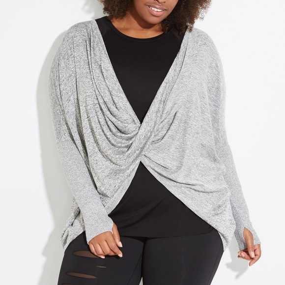 LIVI Tops - Livi Active Plus Size Top SIze 26/28